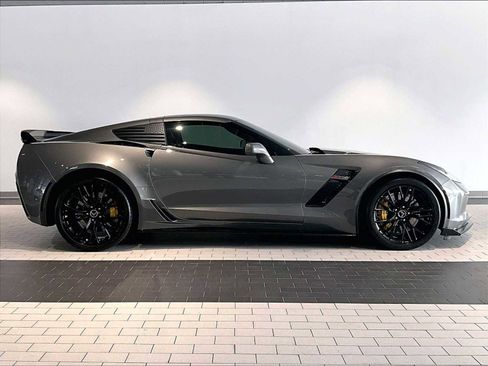 Used 2015 Chevrolet Corvette Z06 w/ 2LZ Preferred Equipment Group image 11