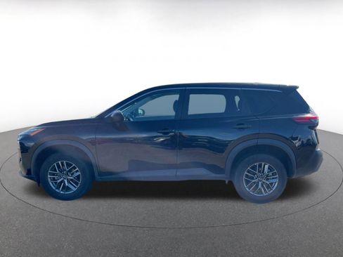 Used 2023 Nissan Rogue S image 4