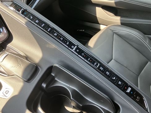 Used 2025 Chevrolet Corvette Stingray Preferred Cpe image 35