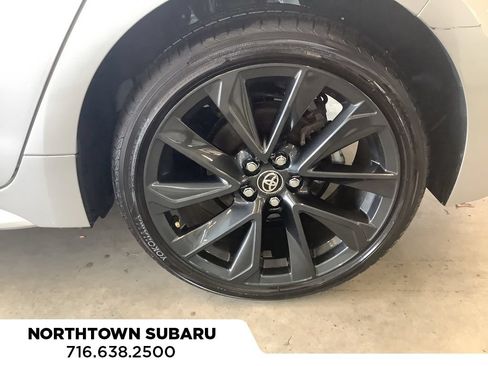 Used 2025 Toyota Corolla XSE FWD image 15