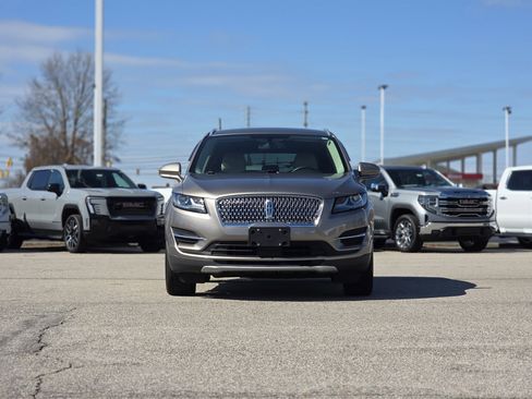 Used 2019 Lincoln MKC Premiere image 2