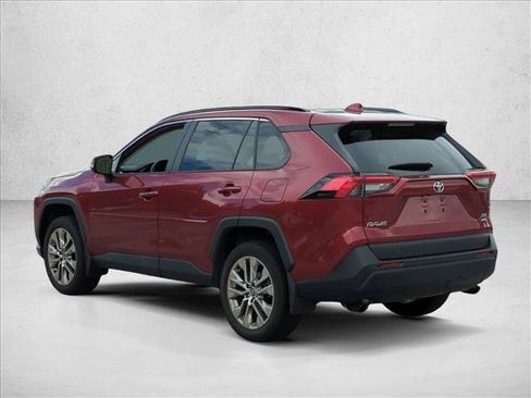 Used 2021 Toyota RAV4 XLE Premium AWD/4WD image 7
