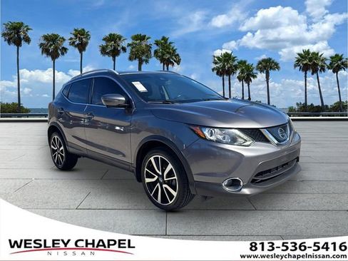 Used 2019 Nissan Rogue Sport SL w/ Premium Package image 1