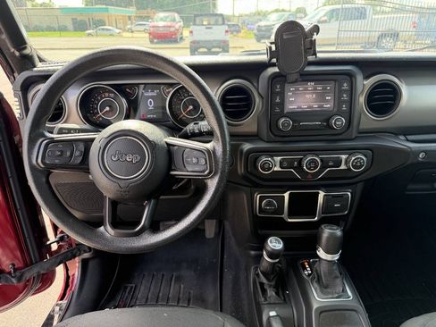 Used 2021 Jeep Wrangler Sport AWD/4WD image 13