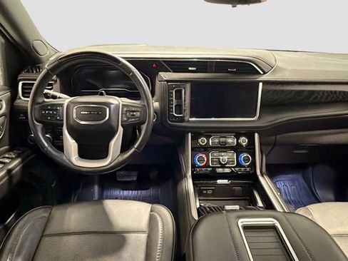 Used 2023 GMC Yukon XL Denali w/ Denali Reserve Package image 23