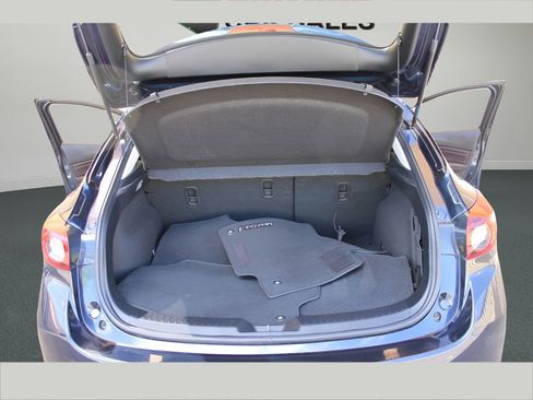 Used 2017 MAZDA MAZDA3 Touring image 33