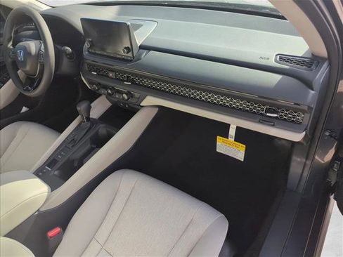 New 2025 Honda Accord SE image 4