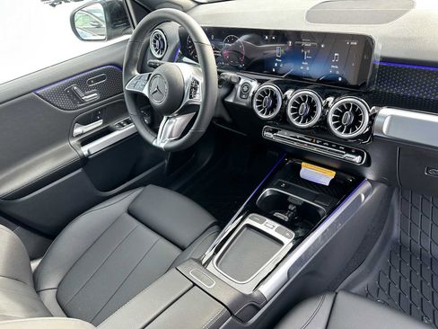 New 2026 Mercedes-Benz GLB 250 4MATIC image 11