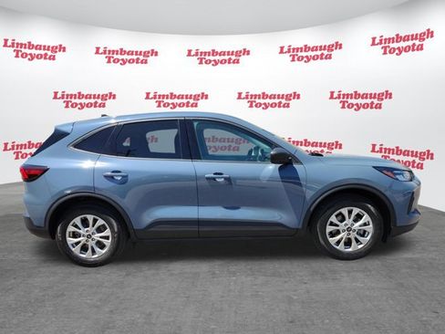 Used 2025 Ford Escape Active w/ Tech Pack #1 FWD image 2