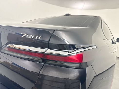 Used 2024 BMW 760i xDrive w/ Premium Package AWD/4WD image 30