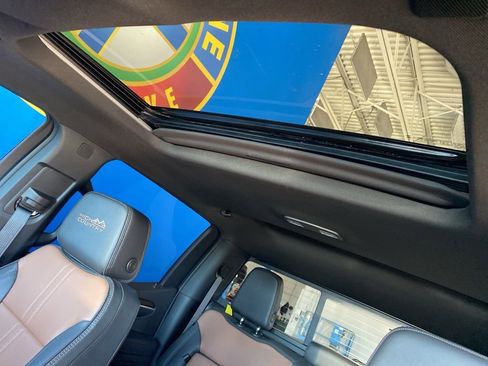 Certified 2025 Chevrolet Silverado 1500 High Country w/ High Country Premium Package image 16