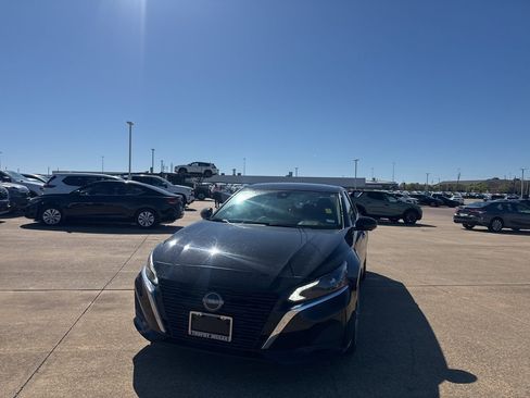 Certified 2023 Nissan Altima 2.5 SL image 6