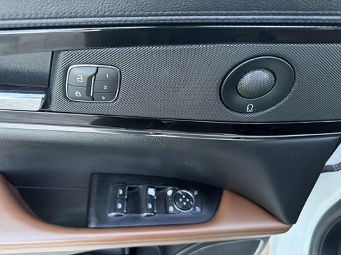 Used 2022 Lincoln Nautilus Reserve w/ Luxury Package image 9