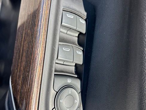 Used 2019 GMC Sierra 1500 Elevation w/ Elevation Value Package AWD/4WD image 17