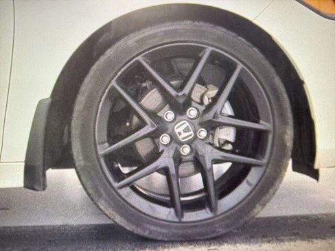 Used 2024 Honda Civic Sport image 6