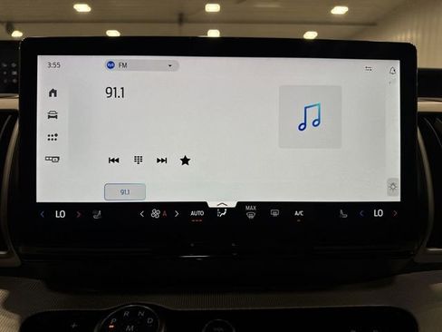 Used 2025 Ford Expedition Active AWD/4WD image 13