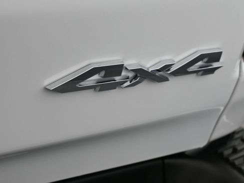 New 2026 RAM 1500 4x4 Crew Cab image 31