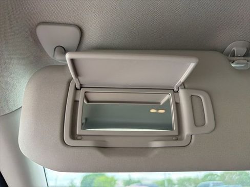 Used 2026 Nissan Sentra SR w/ Floor Mat Package FWD image 22