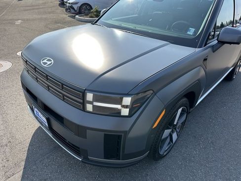 Used 2025 Hyundai Santa Fe Limited image 4