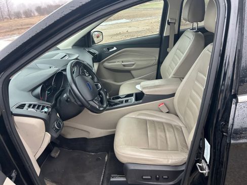 Used 2017 Ford Escape Titanium image 9