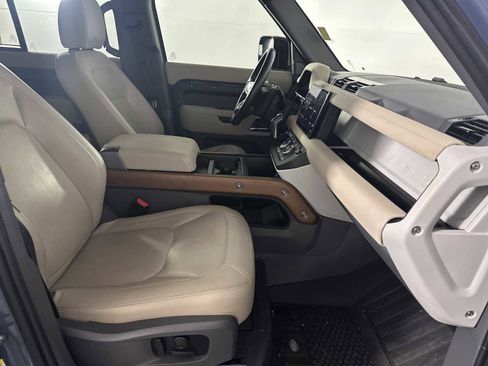 Used 2023 Land Rover Defender 110 SE AWD/4WD image 15