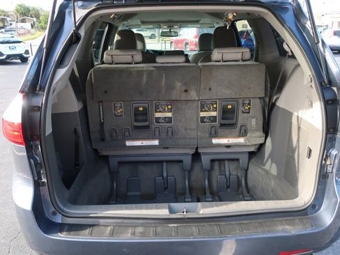 Used 2015 Toyota Sienna XLE Premium image 33