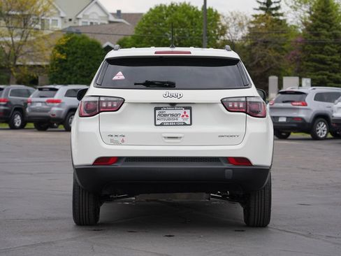 Used 2018 Jeep Compass Sport AWD/4WD image 4