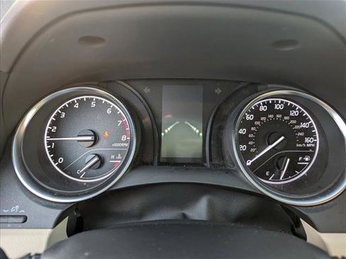 Used 2019 Toyota Camry LE image 11