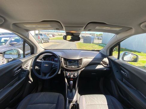 Used 2019 Chevrolet Trax LT FWD image 31