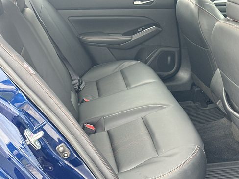 Used 2024 Nissan Altima 2.5 SR w/ SR Premium Package FWD image 15
