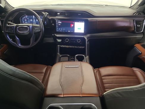 Used 2024 GMC Sierra 3500 Denali Ultimate image 24