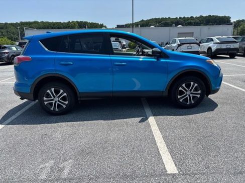 Used 2018 Toyota RAV4 LE w/ All Weather Liner Package AWD/4WD image 4