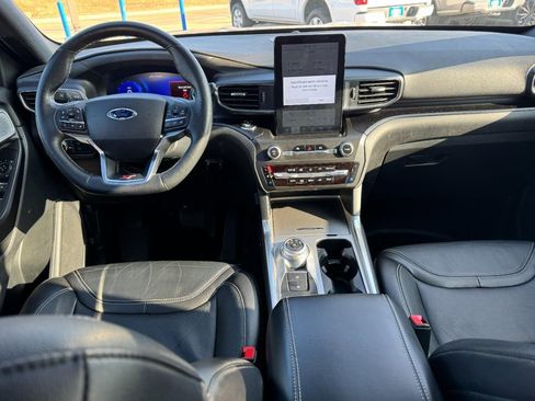 Used 2020 Ford Explorer ST w/ Premium Technology Package image 12