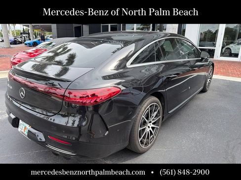 Used 2022 Mercedes-Benz EQS 450+ Sedan image 3