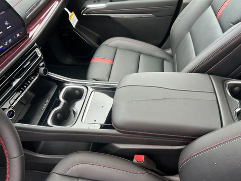 New 2026 Chevrolet Traverse RS image 20