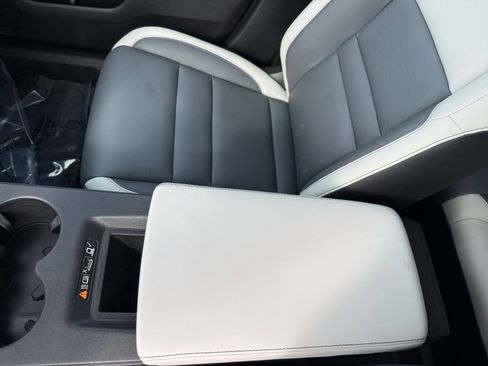 Used 2024 Honda Prologue Touring image 14