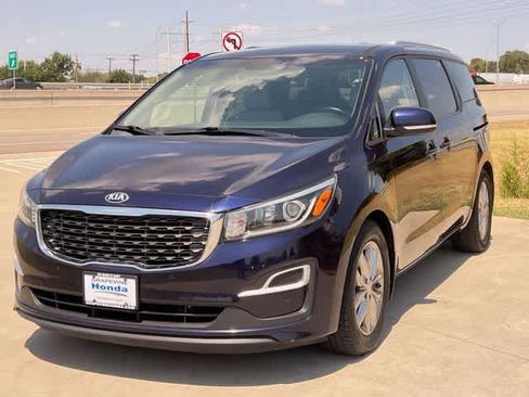 Used 2019 Kia Sedona EX FWD image 2