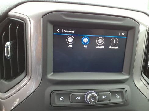 Used 2025 Chevrolet Silverado 1500 Custom Trail Boss AWD/4WD image 17