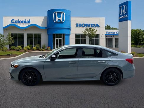 Used 2024 Honda Civic Sport image 3