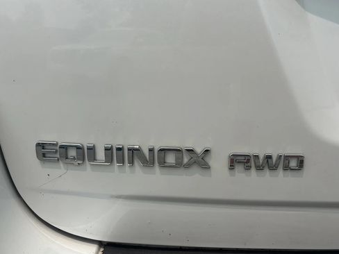 Used 2017 Chevrolet Equinox Premier w/ Enhanced Convenience Package AWD/4WD image 5