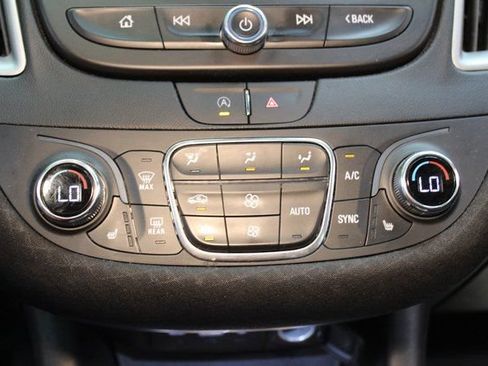 Used 2023 Chevrolet Malibu LT FWD image 22