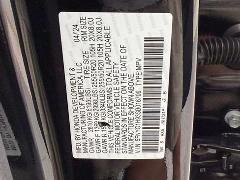 Used 2025 Honda Pilot Black Edition image 26