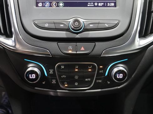 Used 2024 Chevrolet Equinox LT w/ LPO, Floor Liner Package FWD image 31