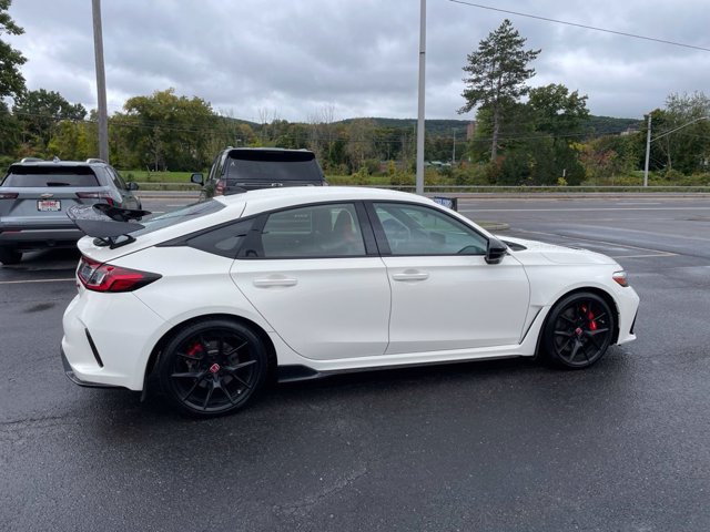 Used 2025 Honda Civic Type R image 3