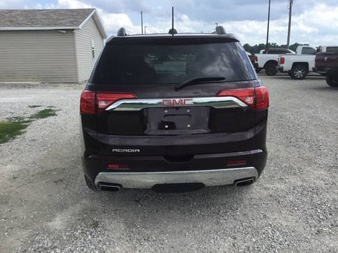 Used 2017 GMC Acadia Denali w/ Technology Package FWD image 4