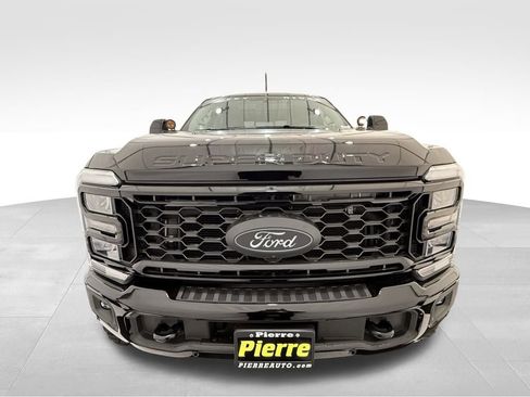 New 2026 Ford F250 Lariat w/ Black Appearance Package image 7