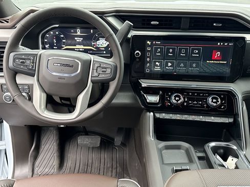 New 2026 GMC Sierra 2500 Denali w/ Denali Reserve Package AWD/4WD image 9