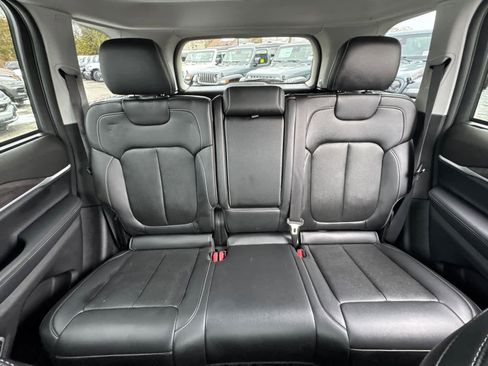 Used 2023 Jeep Grand Cherokee 4WD 4xe w/ Luxury Tech Group II image 30