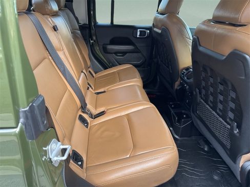 Used 2021 Jeep Gladiator Rubicon image 35