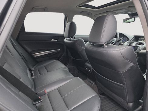 Used 2015 Honda Crosstour EX-L image 12